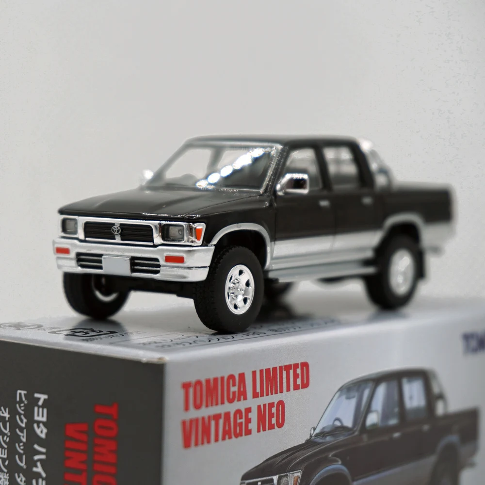 TOMYTEC 1:64 Hilux TLV N255c/N256b Collection of die cast alloy trolley model ornaments