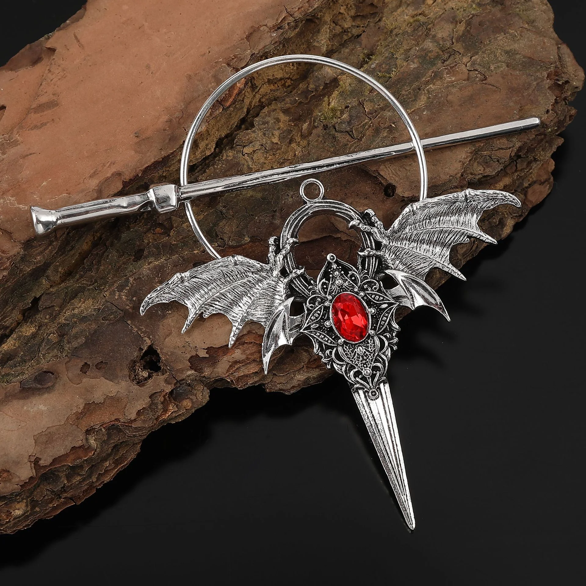 Jepit Rambut Batu Permata Sayap Kelelawar Tiga Dimensi Gelap dengan Detail Ukiran yang Indah, Cocok untuk Gaya Rambut Panjang dan Bulat, Aksesori Kepala yang Unik dan Keren