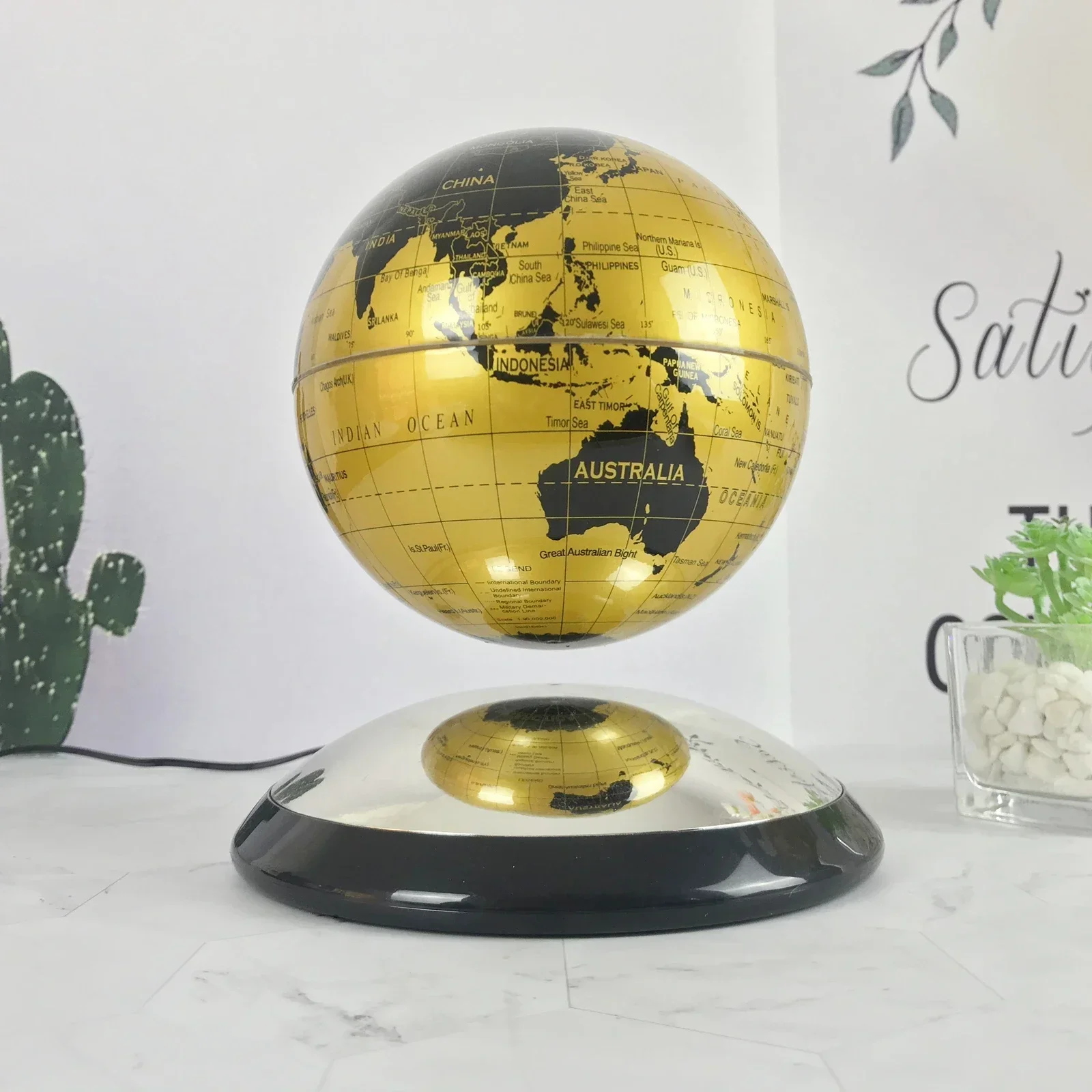 Levitating Globe High-class Business Gift 14cm Floating World Globe Unique Design Home Decoration