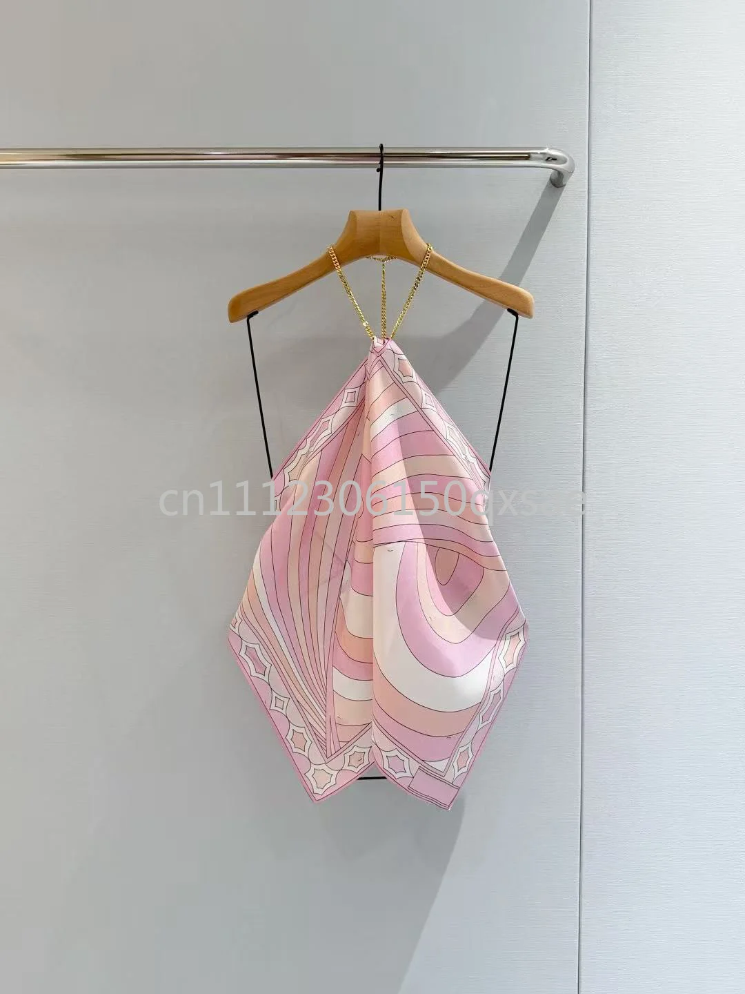 Classic Design Women's Sexy Pink Halter Camis with Designer Signature Letter Logo Luxury Brand Lady Sexy Sleeveless Halter Tops