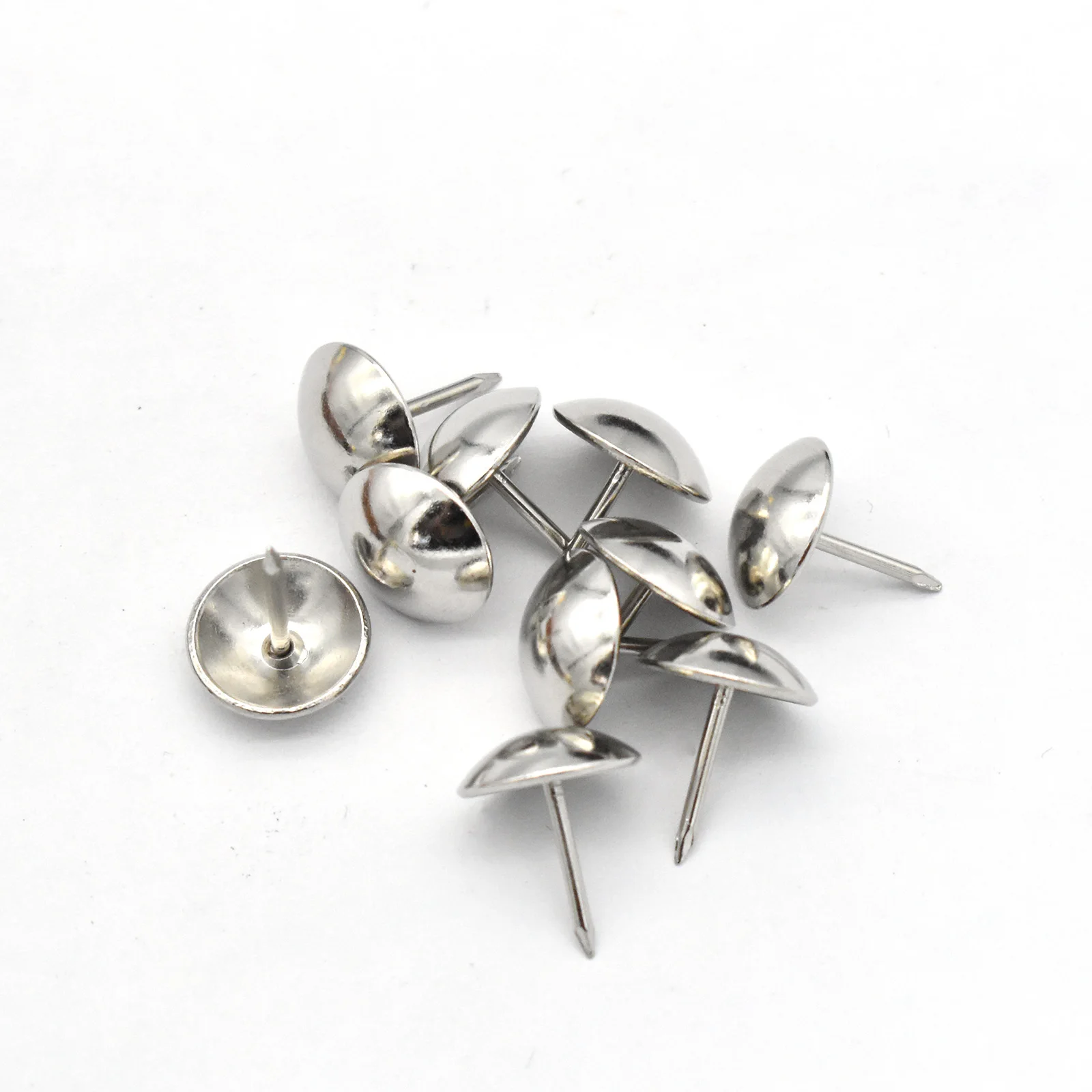 

15mm Silver Pushpins Thumbtacks Drawing Pins Round Metal Officce Home Crafts Nail Wallpaper Pin Wood Fastener Nails 20pcs