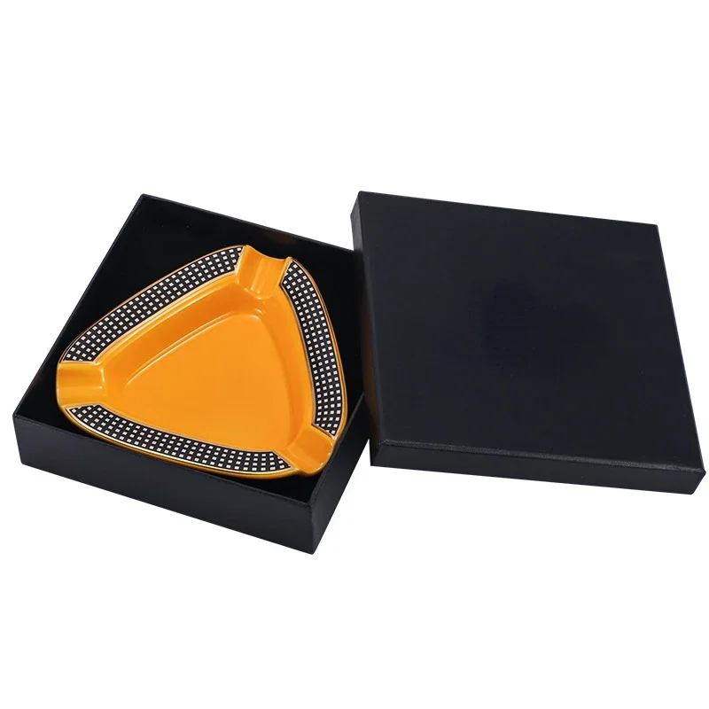 

Cigar Ashtray Triangle Portable 3-slot Ceramic Ashtray Cigar Accessories Christmas Gift Birthday Gift Gift Box Packing