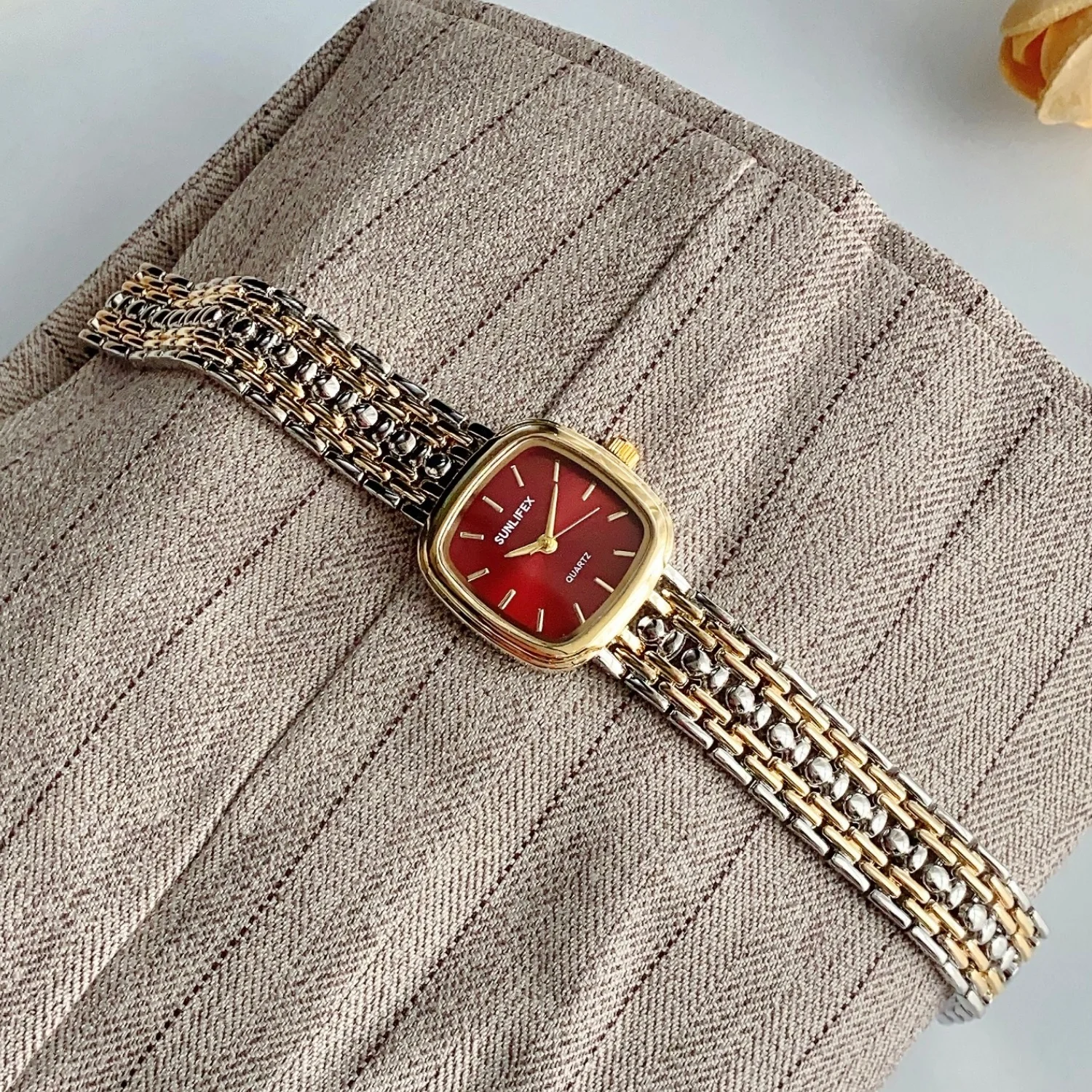 

SUNLIFEX: Роскошные женские золотые наручные часы с квадратным циферблатом, кварцевые, элегантные, деловые, Montre