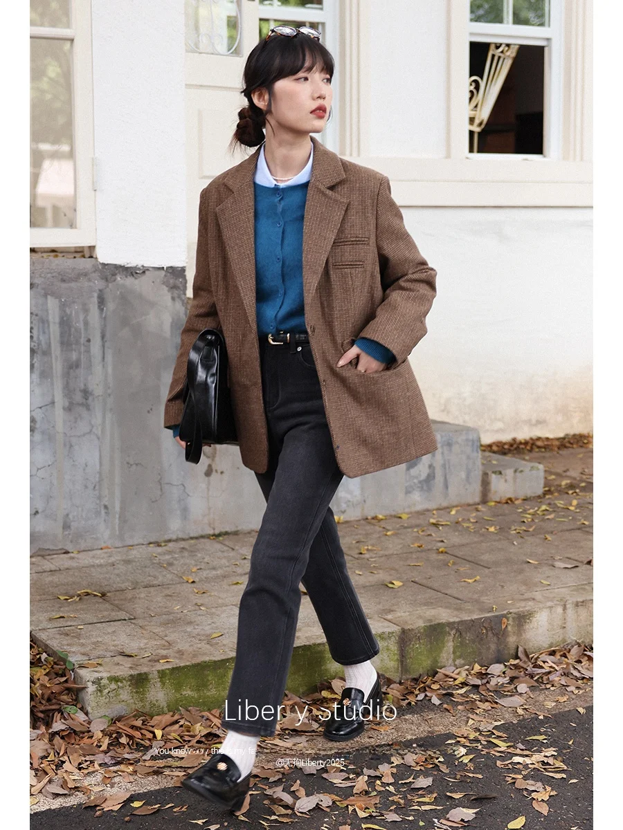 カジュアル厚手秋冬新作通勤スタイルレディーススーツジャケットスタンダードフィット4つボタンカフポケット暖かい長袖