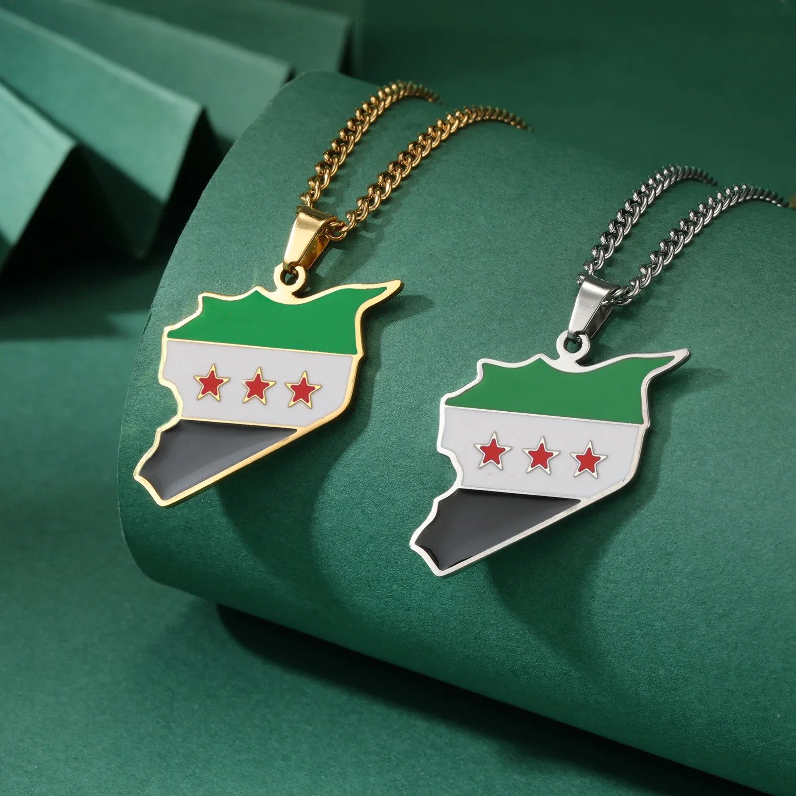 Syria Map Flag Pendant Necklaces Women Men Stainless Steel Green White Black Red Enamel Country Geography Jewelry Gift Wholesale