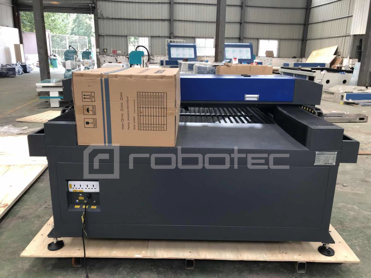 1325 1610 150W 180W 300W CO2 laser Cutting machine With Auto Feeding System Ruida Control System Wood Acrylic Fabric Stability