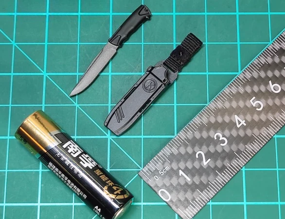 

ES 26071S 1/6 Scale Soldier knife Model for12''Russian FSB Alpha