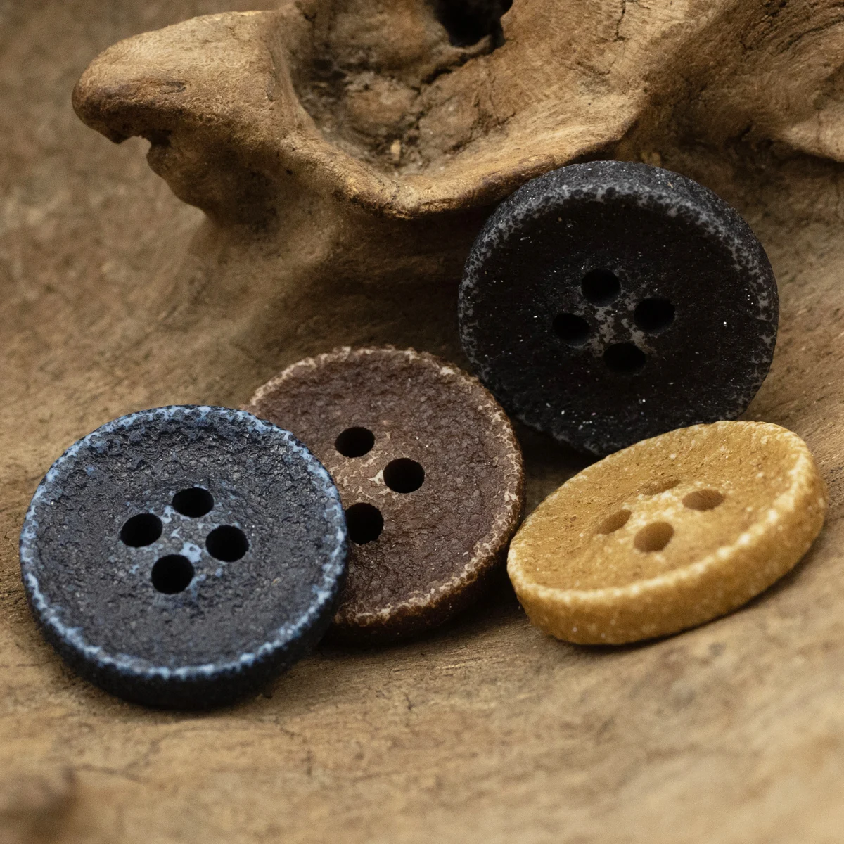 8pcs Vintage Particle Texture Resin Buttons SOJO Blue Brown Yellow Black Round Buttons for Shirts Suit Jacket Blazer Sweater