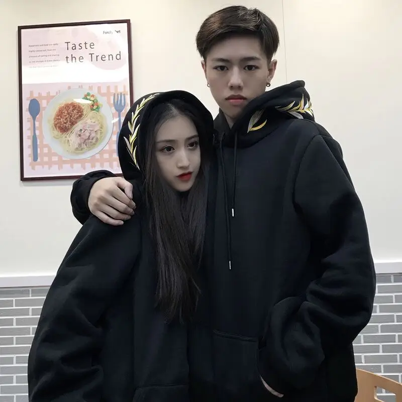 Neuer bedruckter Pullover im koreanischen Stil plus samtverdicktes Kapuzenpullover für Damen im Herbst und Winter