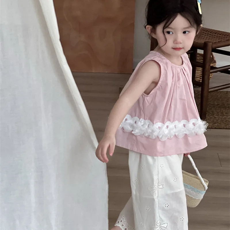 

2025 Summer New Product Children's Korean Version Sweet Lace Hem Sleeveless Shirt Girls Baby Solid Color Cute Top