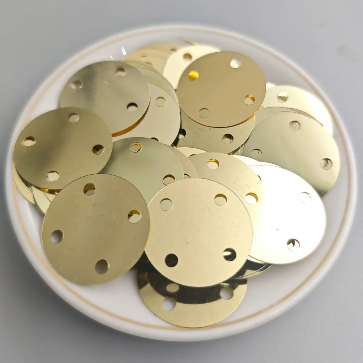 

500g 25mm 30mm PET Round Underwear Bra Clothing Decor Dance Costume 4-hole Sequins 4pcs Big Hole Gold Sequins for DIY Sew