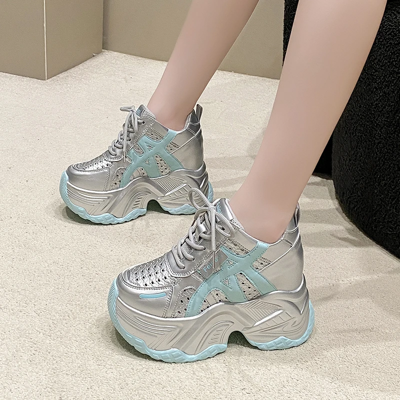 

2025 массивные кожаные кроссовки, летняя повседневная вулканизированная обувь, женские кроссовки на высокой платформе с дышащей сеткой, спортивная обувь для папы 10 см