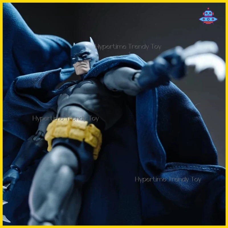 

CT Blue Batman Action Figure Mafex105 Comic Version Dc Justice League Movable Model Toy 1/12 Scale Desktop Ornament Collectible