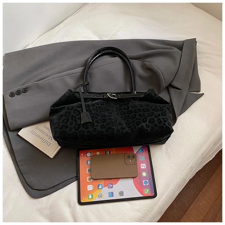 Leopard Print Sewing Thread Hasp Youth Sweet Shoulder Bags for Women 2026 Hot Sale Large Capacity Sense of Luxury Tote Bags