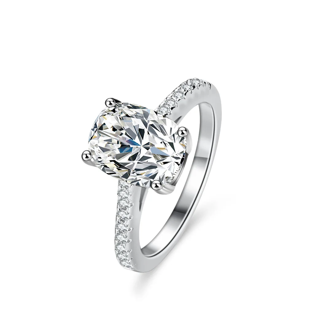 

Women's Bold-set 2 Carat Moissanite Ring - PT950 Platinum, Rectangular Cushion Shape, Exquisite Design