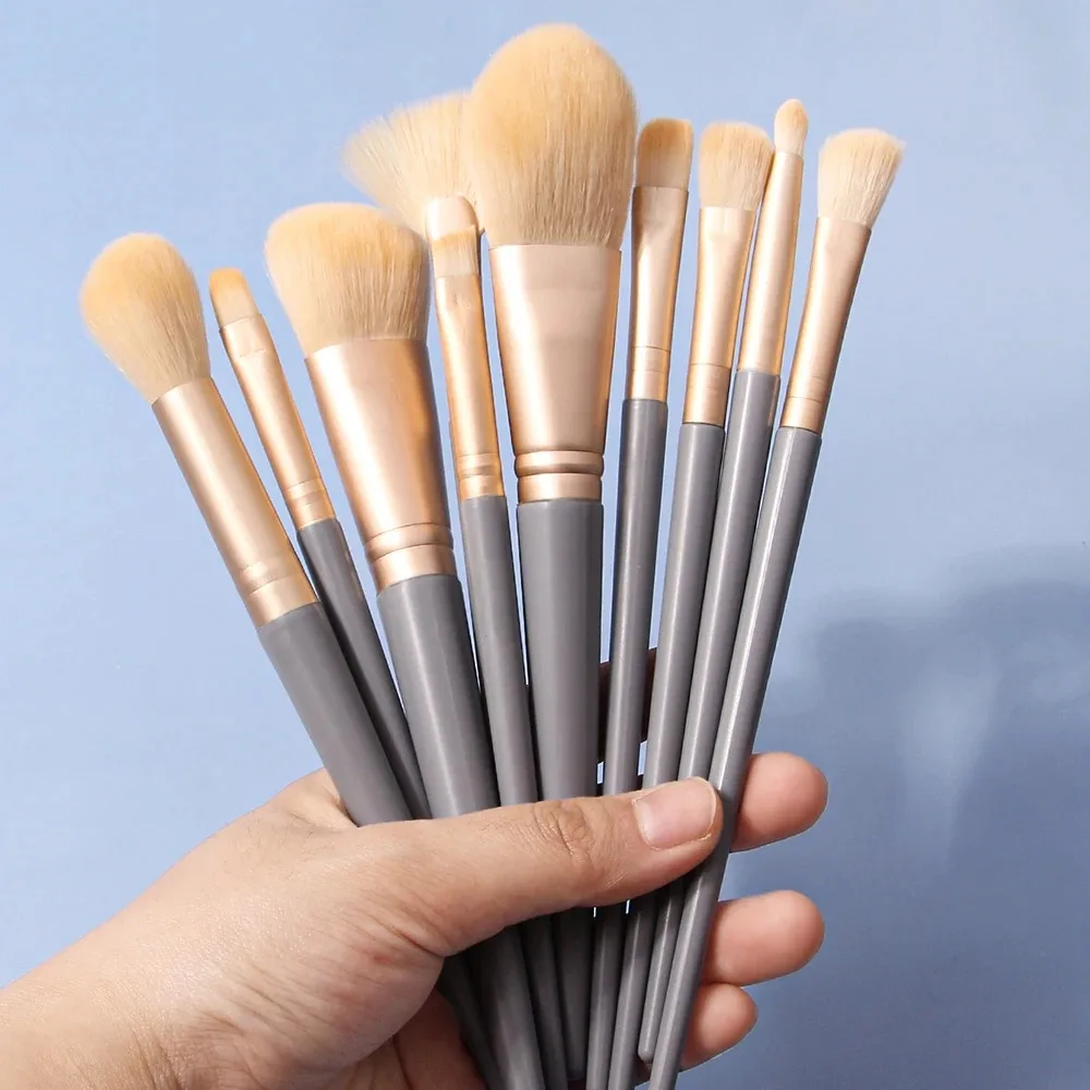 Ensemble de 10 pinceaux de maquillage - Pinceaux cosmétiques professionnels pour fond de teint, anticernes, poudre, blush, fard à paupières, vegan, sans cruauté envers les animaux