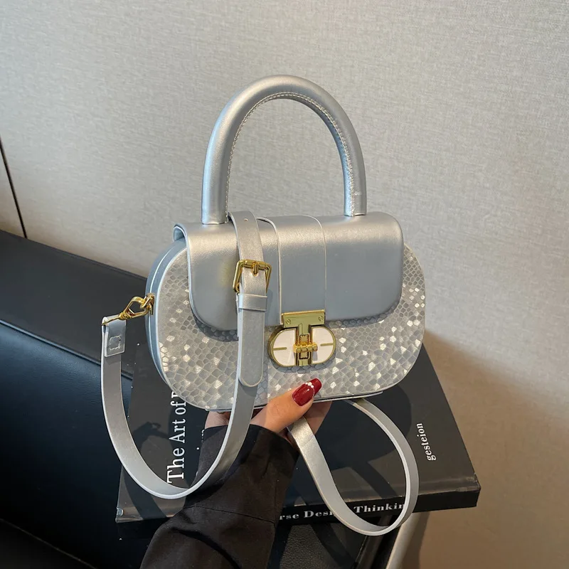 2025 جديد! حقيبة سرج ملونة منقوشة على شكل بيثون للنساء - نسيج فاخر، تصميم رائع، محمولة باليد/كروس #3