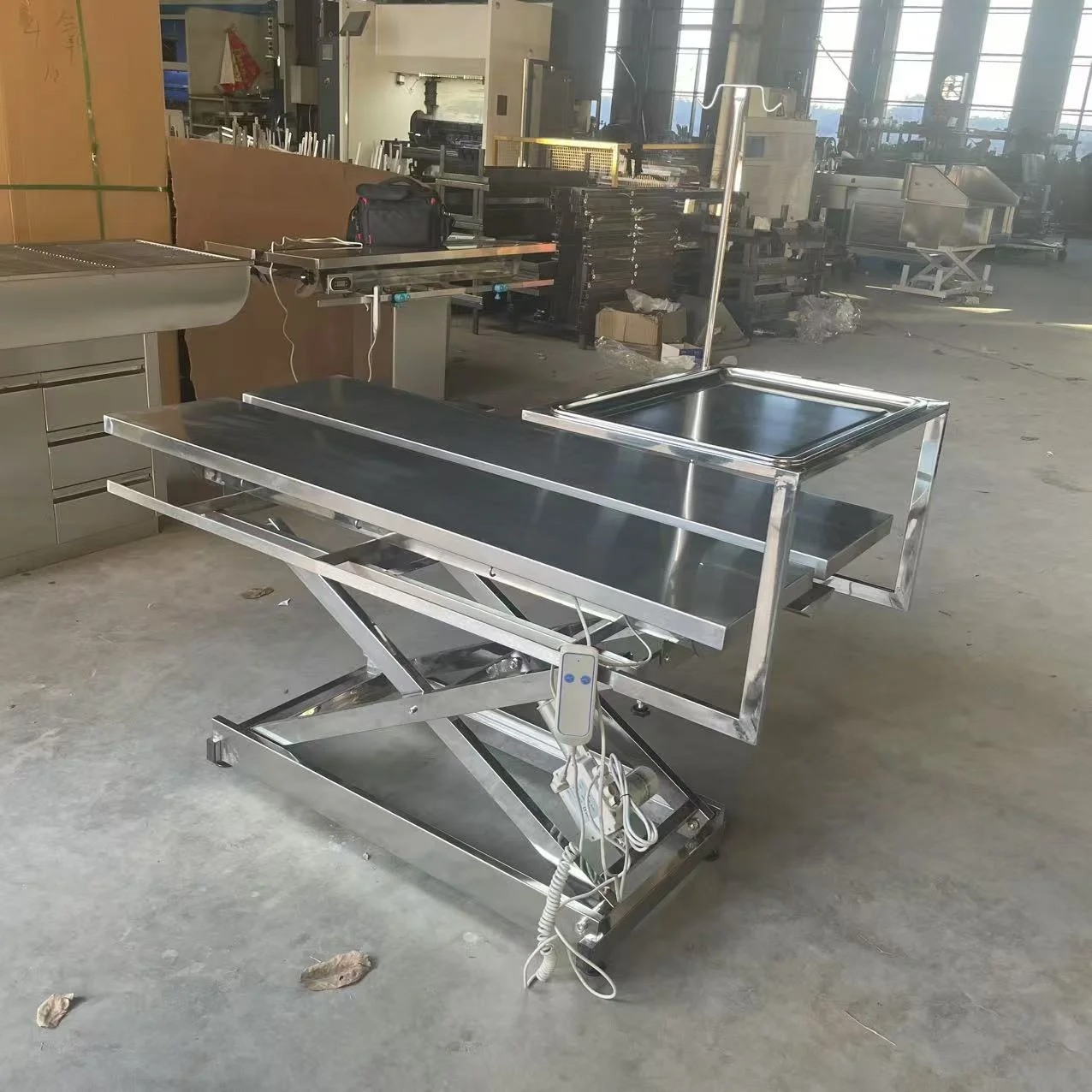 Electric 304 stainless steel veterinary operating table, constant temperature, suitable for dogs, reusable,