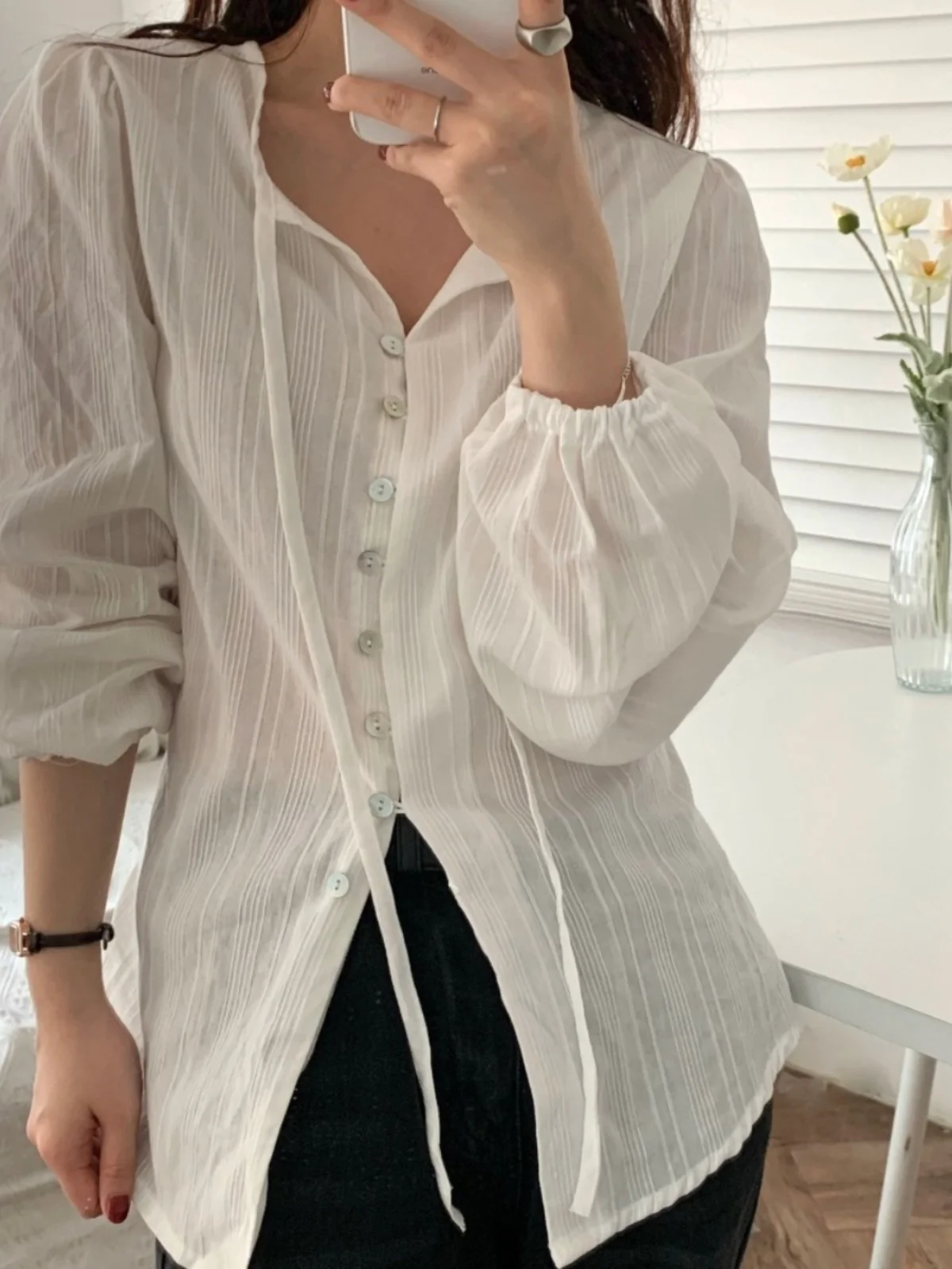 Elegancka damska długa koszula z kokardą, zapinana na jeden guzik, miękka, w stylu koreańskim, dopasowana, dekolt w serek, wzór w paski, jesień 2024 Ne...