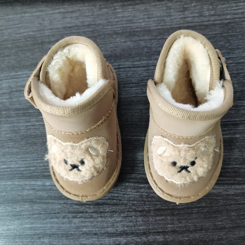 أحذية الثلوج للأطفال أحذية شتوية جديدة للفتيات مع حذاء أطفال من القطيفة مضاد للانزلاق للفتيات أحذية قصيرة عصرية للأطفال أحذية بناتي متعددة الاستخدامات