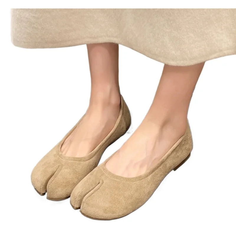 

Flats Split Toe Slippers Soft Bottom Loafers Brief Ladies Trotter Moccasins 2026 Tabi Ninja Shoes Woman Microfiber Leather Comfy