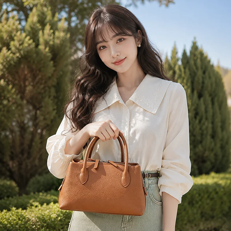 2026 New Fashion Head Layer Cowhide Pillow Bag Women's Crossbody Bag Stylish Small Square Bag Versatile Single Shoulder Bag