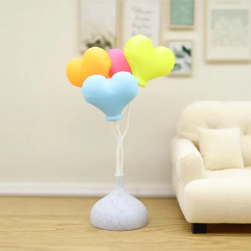 

Miniature Balloon Model 1/12 Dollhouse 3D Heart Balloon Stand Doll Scene Decor