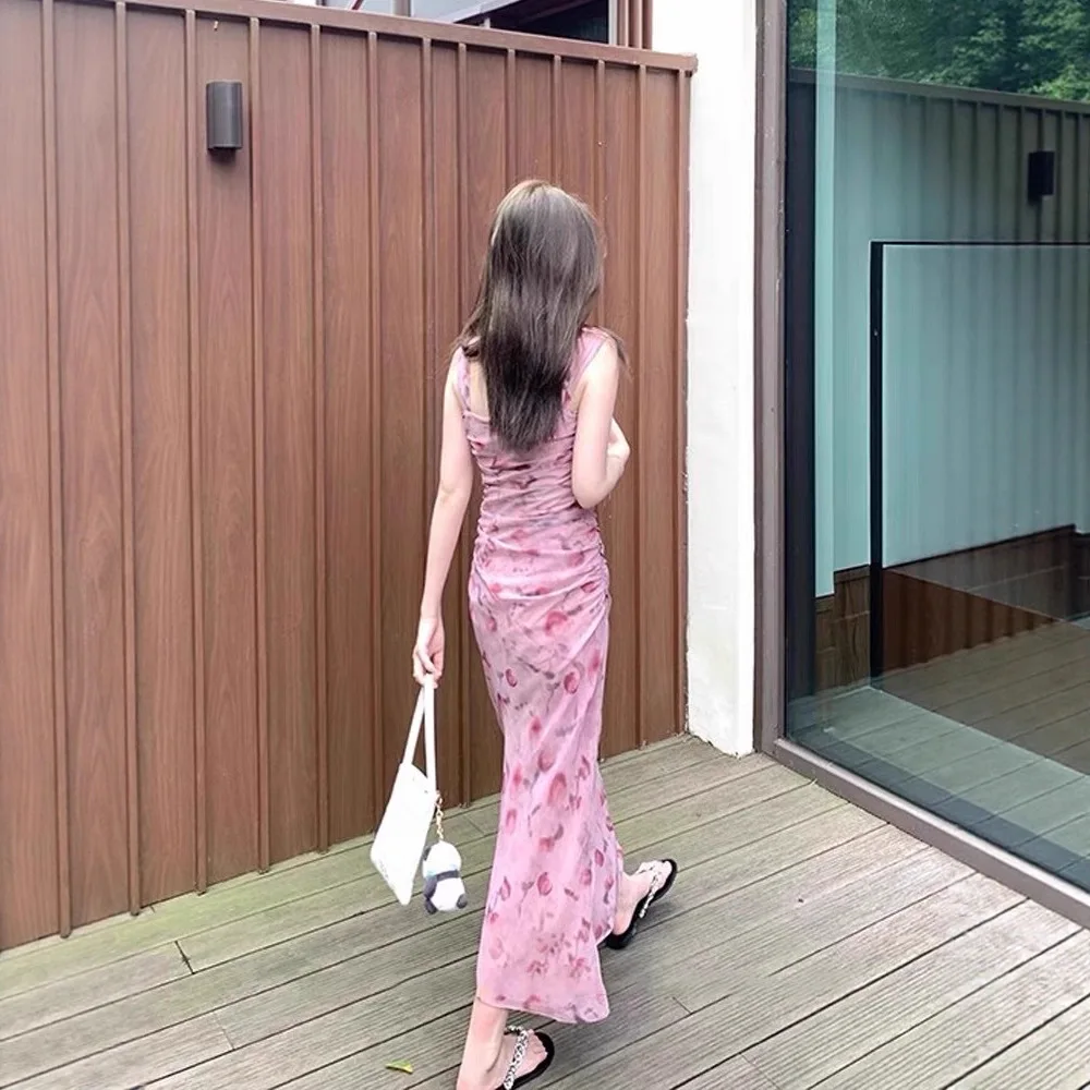 French Pink Floral Strap Dress for Women Summer Dopamine Temperament Waist-Controlled Seaside Vacation Small Skirt
