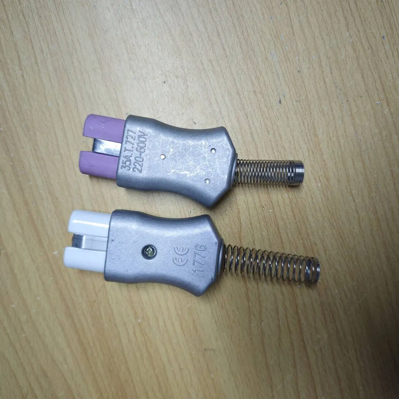 T727 سبائك الألومنيوم 35A ارتفاع درجة الحرارة مقاومة السيراميك الفرقة سخان التوصيل