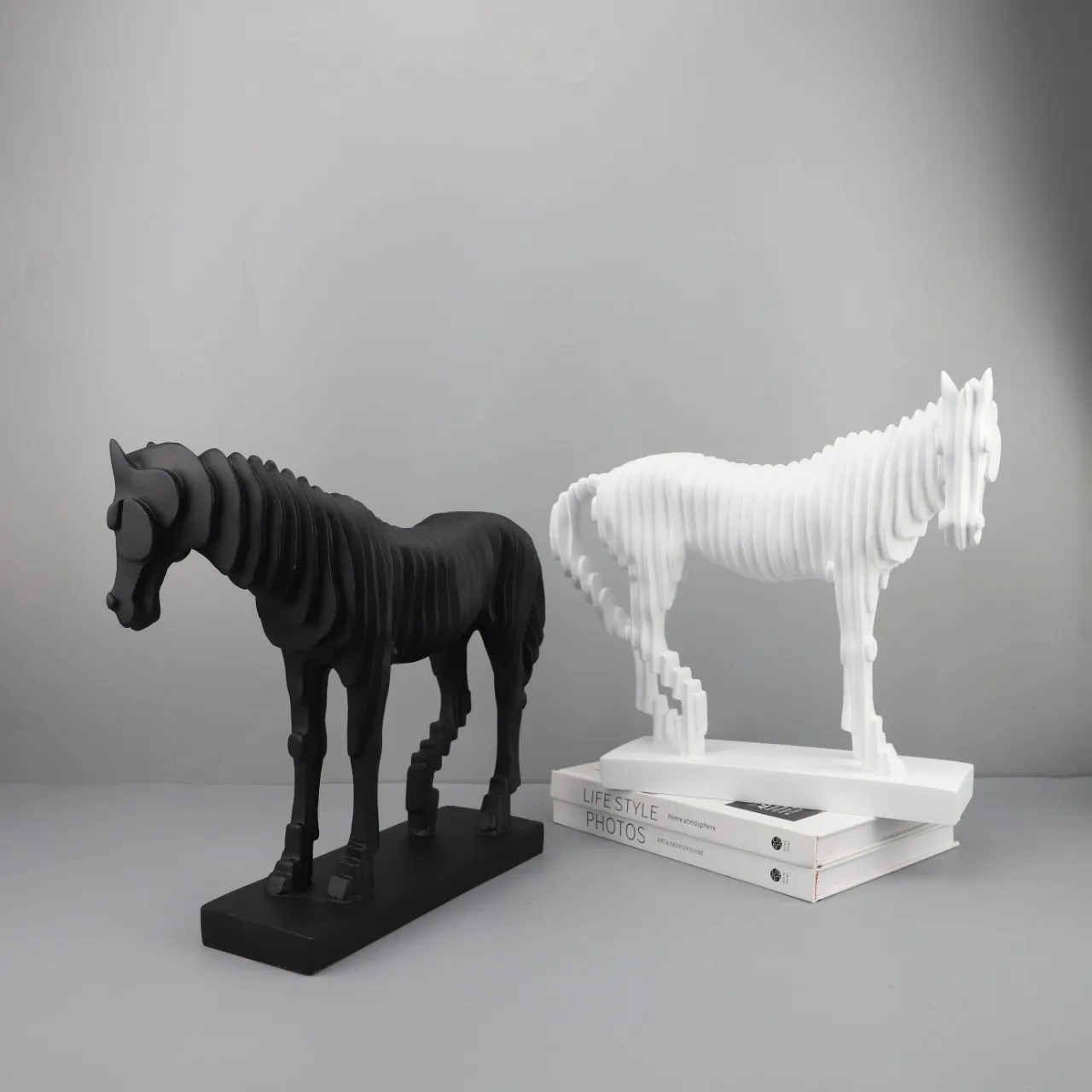 Resin Crafts Artificial Animal Horse Sculpture Geometric Section Decorative Figurines Home Decoration Accessories
