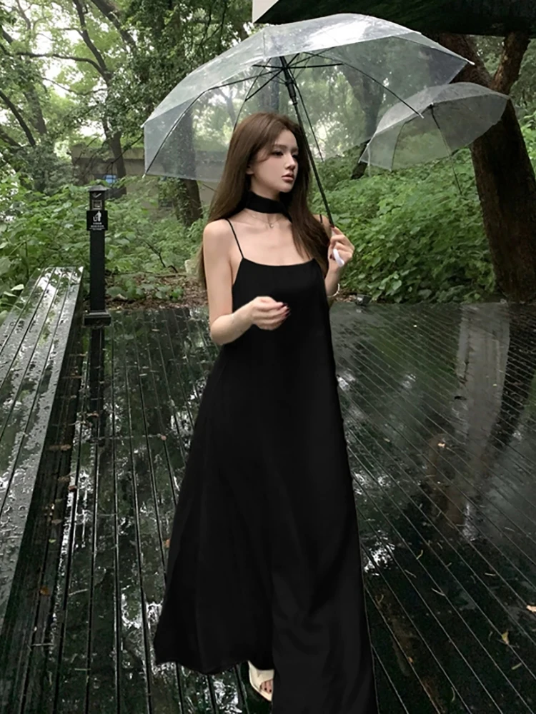 RORIRI Desire ผ้าพันคอสีดําคอ Camisole ผู้หญิงวินเทจซาตินหลวม A-Line Draped ชุดยาวฤดูร้อนวันหยุดเสื้อผ้า