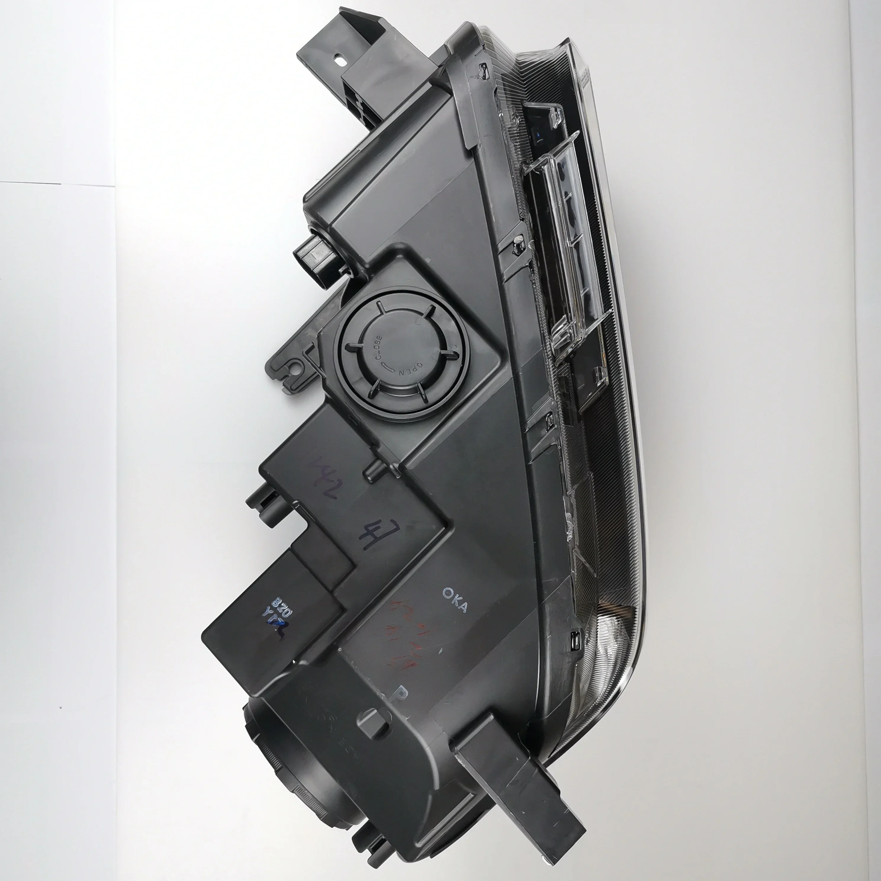 SAIC MAXUS T60 original headlight assembly C00052521 C00052522