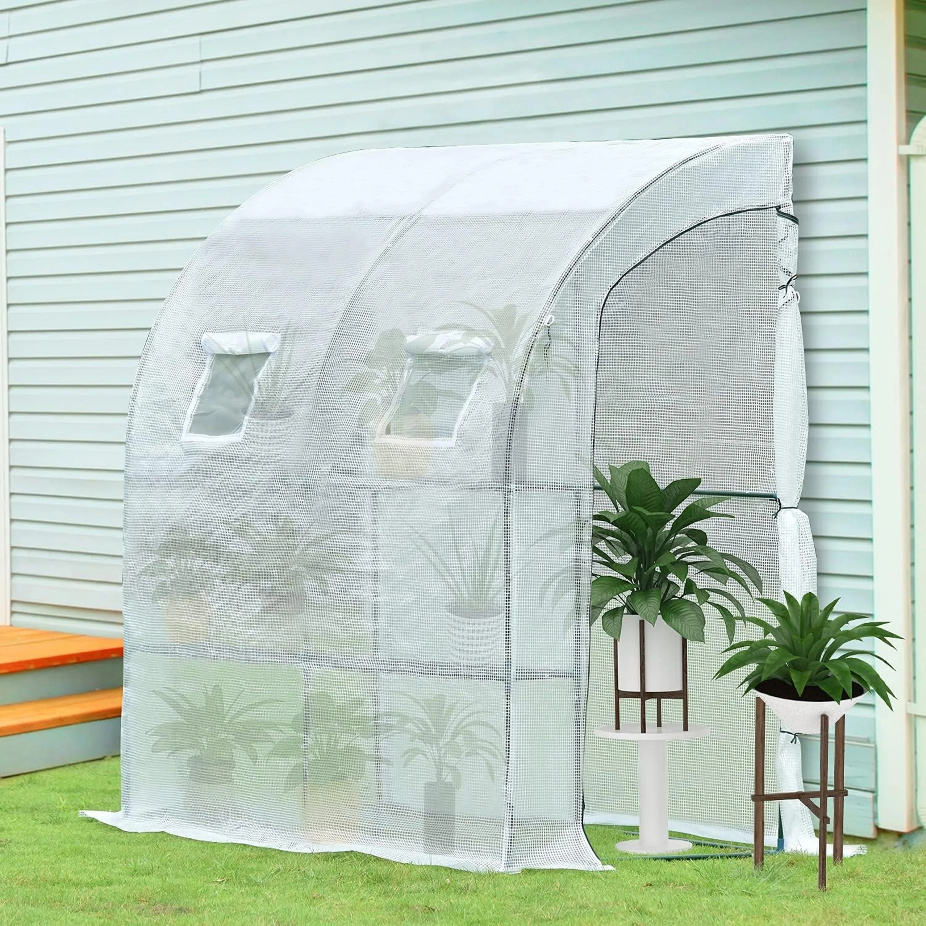 2025Half of the greenhouse is used for growing vegetables, providing warmth, protection from rain, and shading.