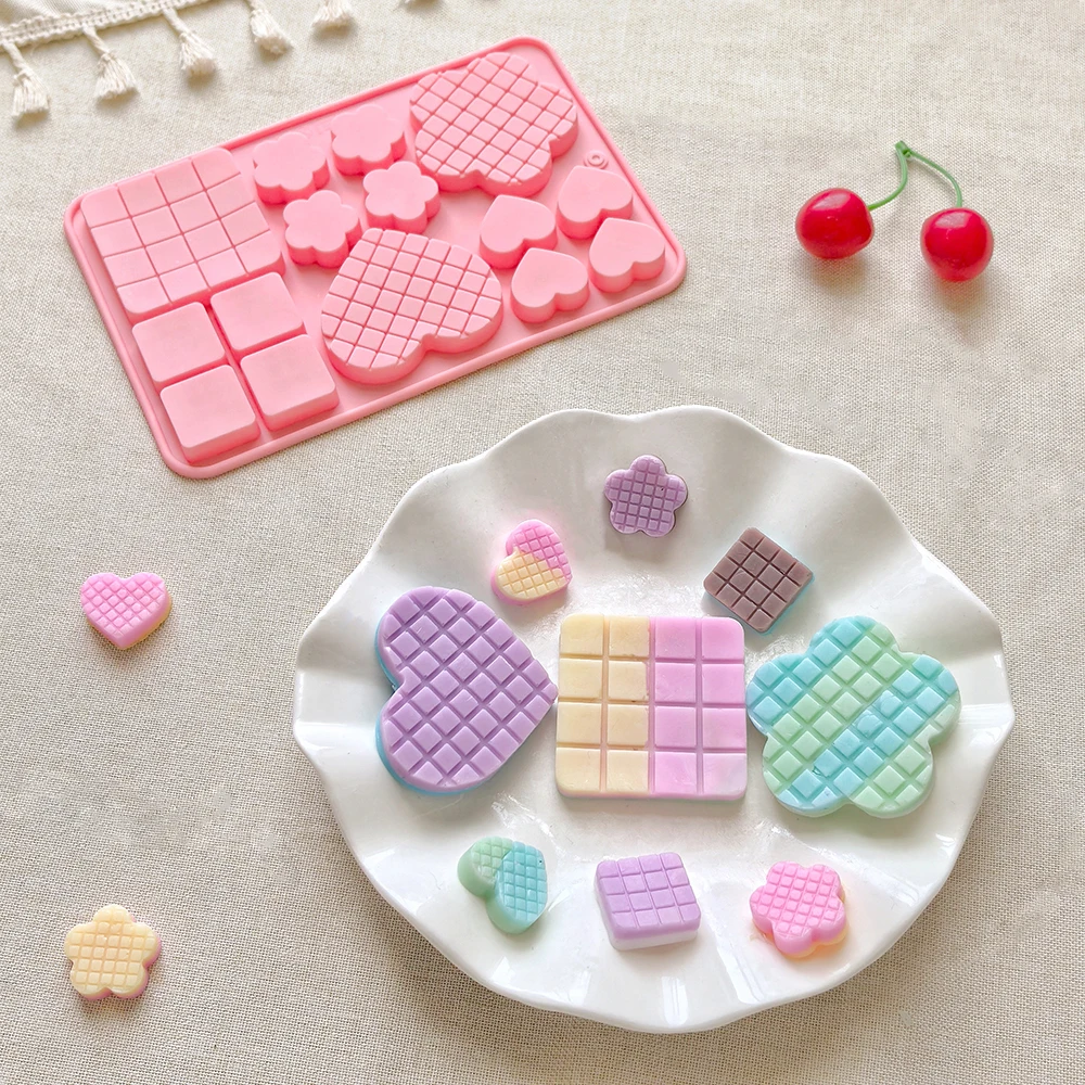 1pc Love waffle shaped baking silicone mold, DIY chocolate, biscuit, candy making mold, cake decoration baking utensils
