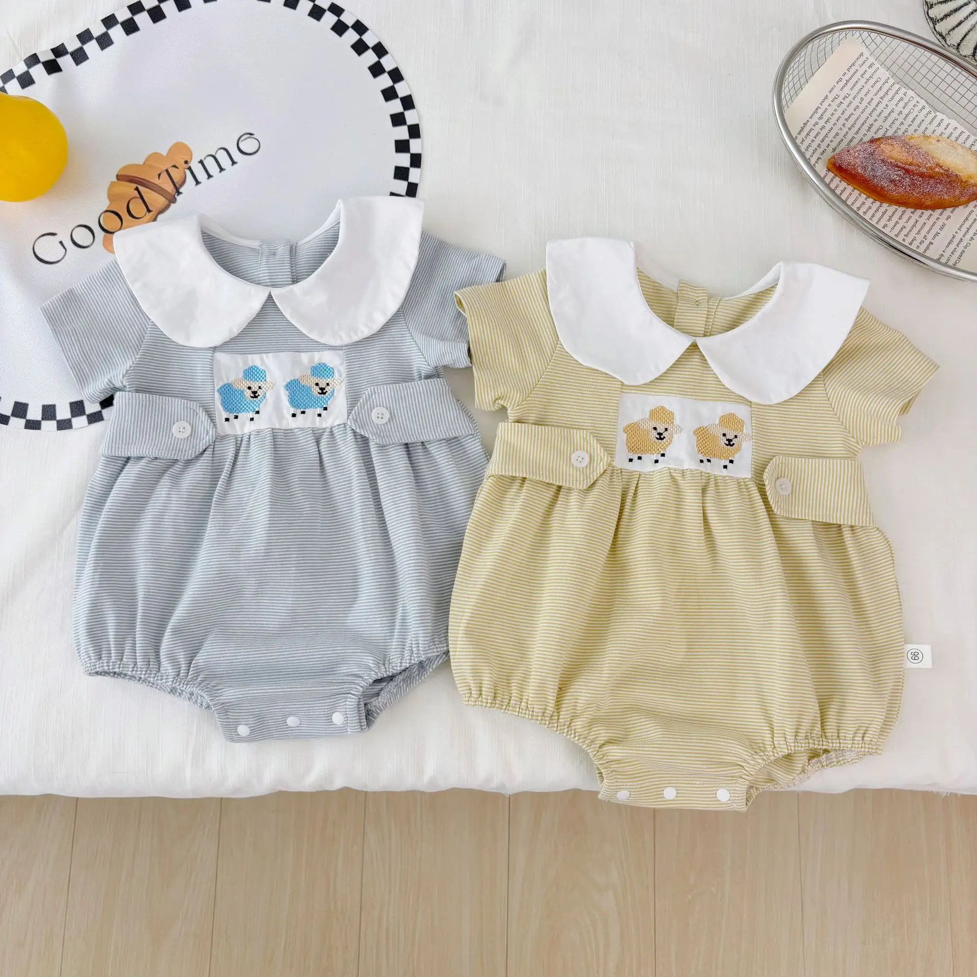 

2025 Summer New Baby Girl Summer Striped Peter Pan Coller Rompers Cute Little Baby Jumpsuit Newborn Triangle Rompers