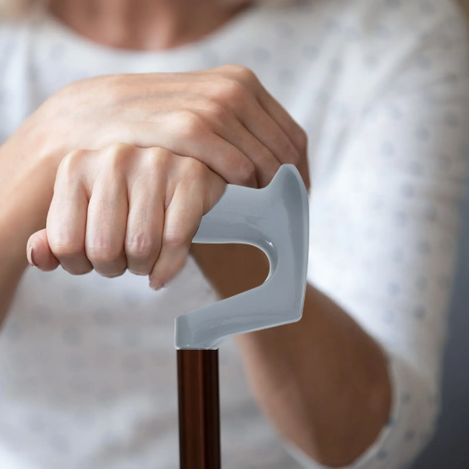 

Пластиковая ручка-держатель для трости в форме банта, замена для трости для пожилых людей, для поддержки при ходьбе, с удобным захватом и улучшенной устойчивостью