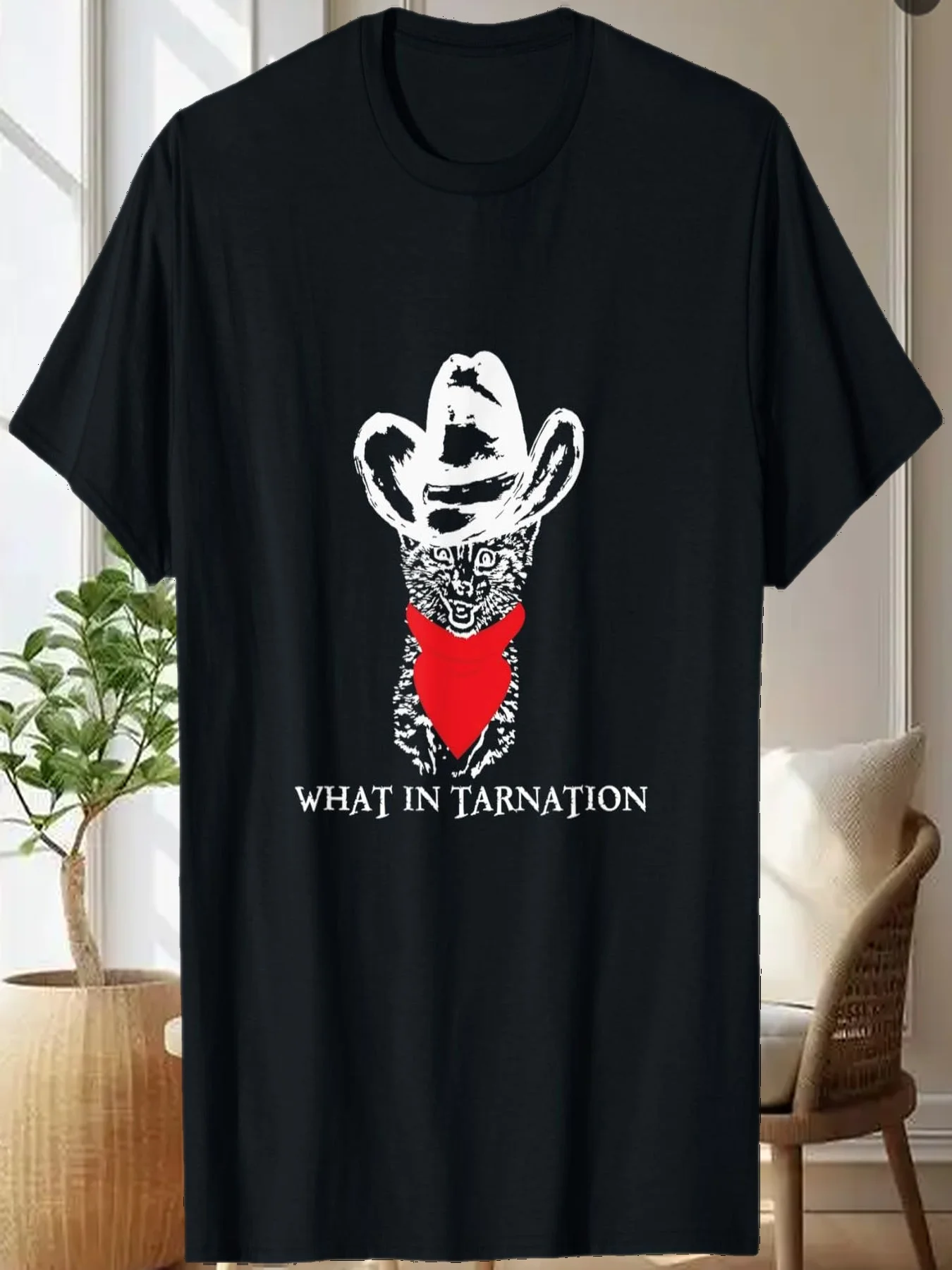 Zabawna koszulka z memem \"What In Tarnation Cat Cowboy Hat Tee\"