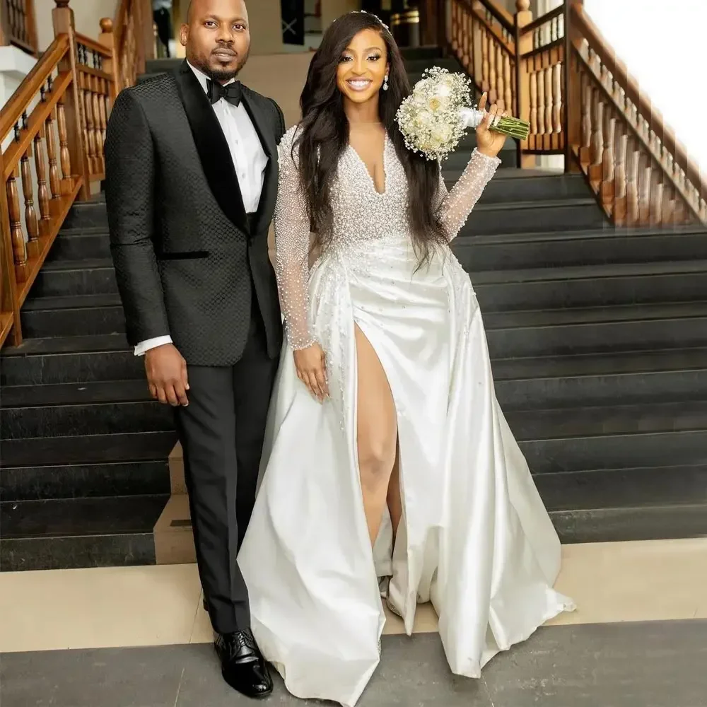 فساتين زفاف مخصصة مع ذيل قابل للانفصال لؤلؤ زي العرائس بأكمام طويلة شفافة باتو العنق الجانب سبليت الساتان فيستدو