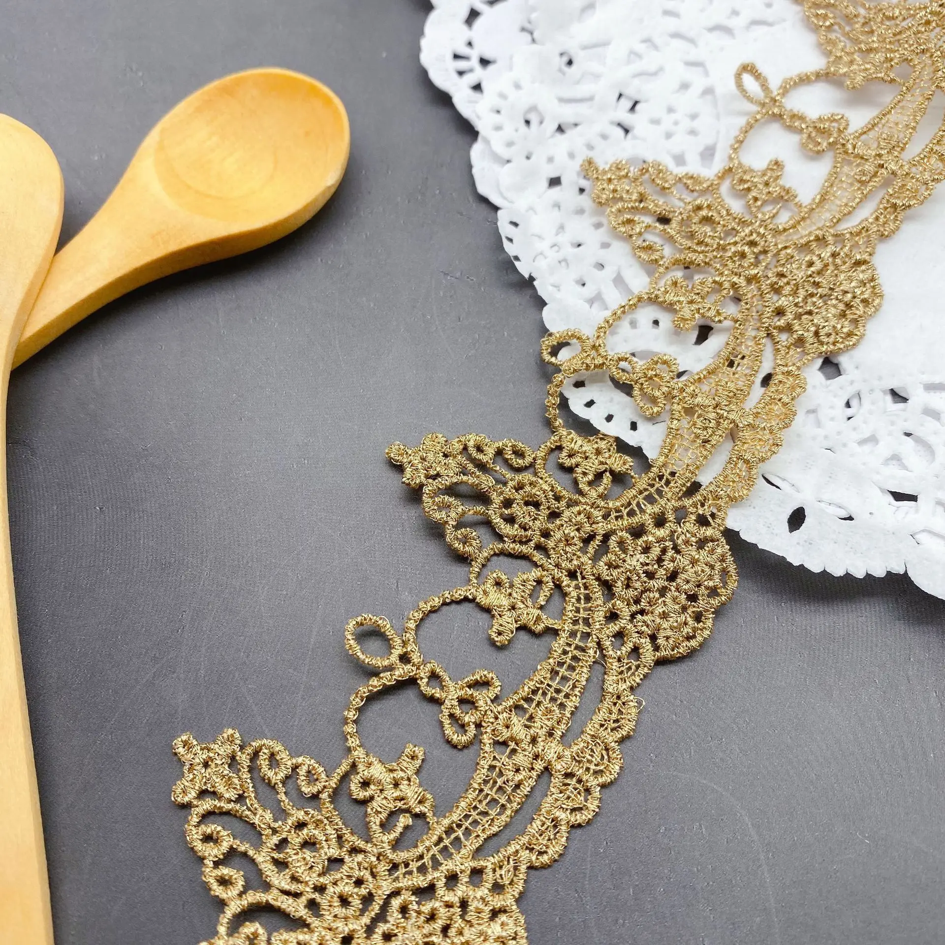 10Yds 5 سنتيمتر واسعة الراقية الذهب موضوع التطريز فستان الدانتيل اكسسوارات DIY بها بنفسك يمكن ارتداؤها الشريط الذهب الباركود الدانتيل الزخارف H013