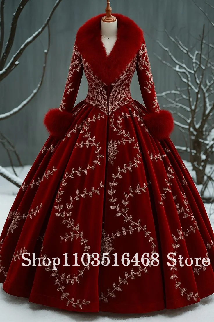 Maßgeschneidertes burgunderrotes Ballkleid aus Samt mit bedruckten langen Ärmeln und Pelzbesatz, Abendkleid für besondere Anlässe, Weihnachtsfeierkleid