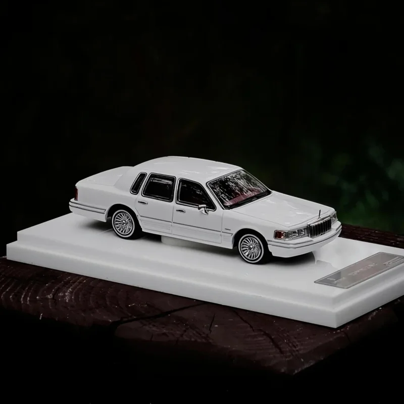1/64 Lincoln Town Car 合金自動車モデル New Mk 1:64 Lincoln Town Car APA-XPO Hec Limited Edition