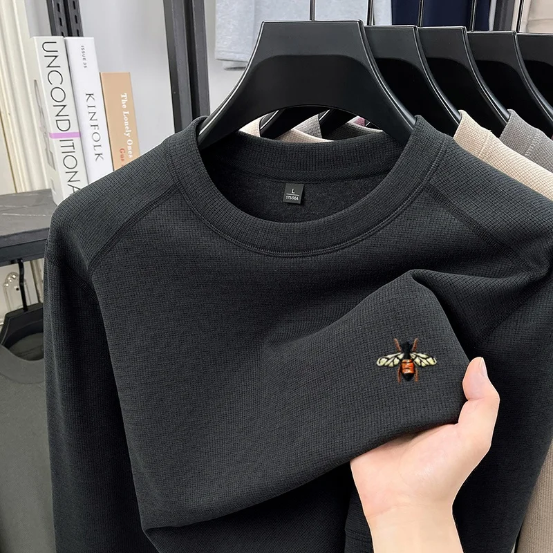 High end men's clothing brand exquisite bee embroidered round neck pullover top fashionable autumn comfortable commuting sweater