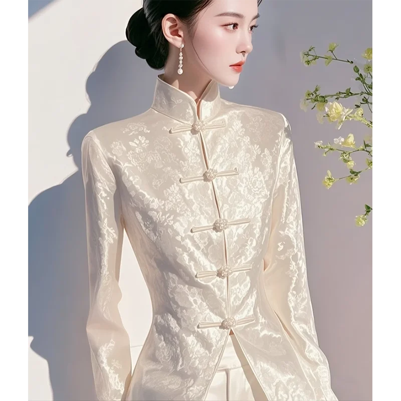 جديد النمط الصيني الوطني الجاكار الساتان قميص المرأة 2025 ربيع جديد نموذج مزاجه قمة الموضة الخصر الدس زر قميص
