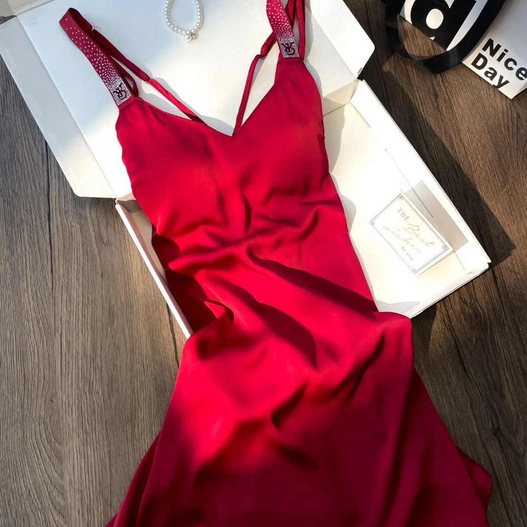 Hochwertiger Schlafrock aus Eisseidenstoff mit Trägern, Sommer-Neuheit, sexy V-Ausschnitt, bequem, hautfreundlich, Heimkleidung – Detail 2