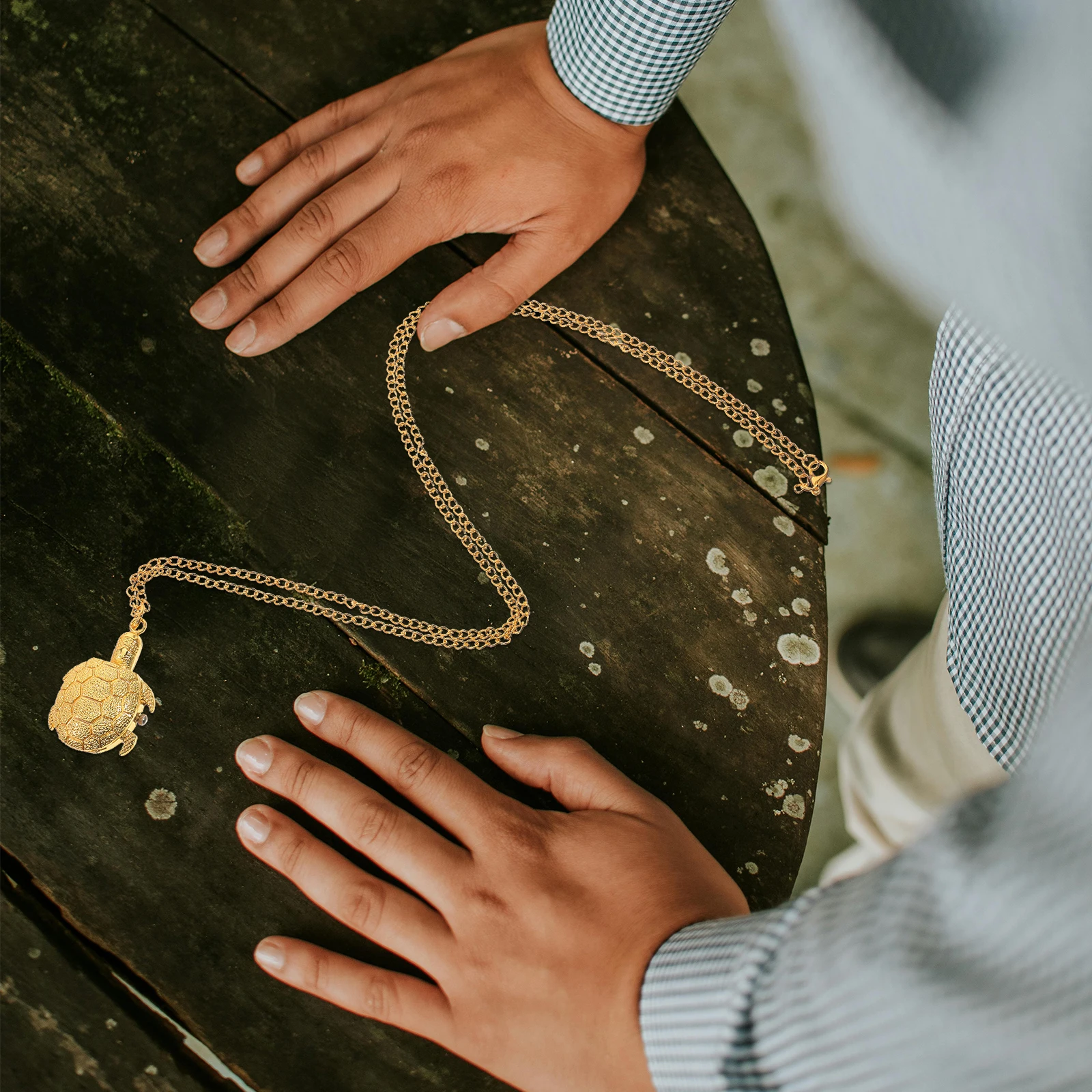 

Retro Pocket Vintage Turtle Shape Alloy Necklace Table for Dad Men Women Quartz Vintage Pocket Watch Movement Portable Gift