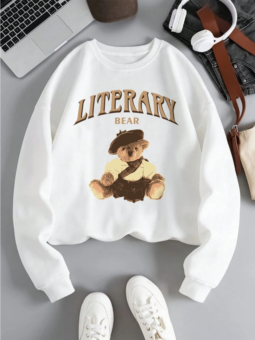 Literary Bear Sweatshirts Womens Retro Cartoons Prints Hoodies Crewneck Oversized Fleece Warm Tops Winter Sporty Woman Clothes