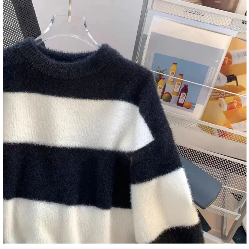 Women's Black and White Striped Knitted Sweaters O-Neck Tops Long SleeveCasual Loose Pullover Simple Chic Clothes Korean Fashion