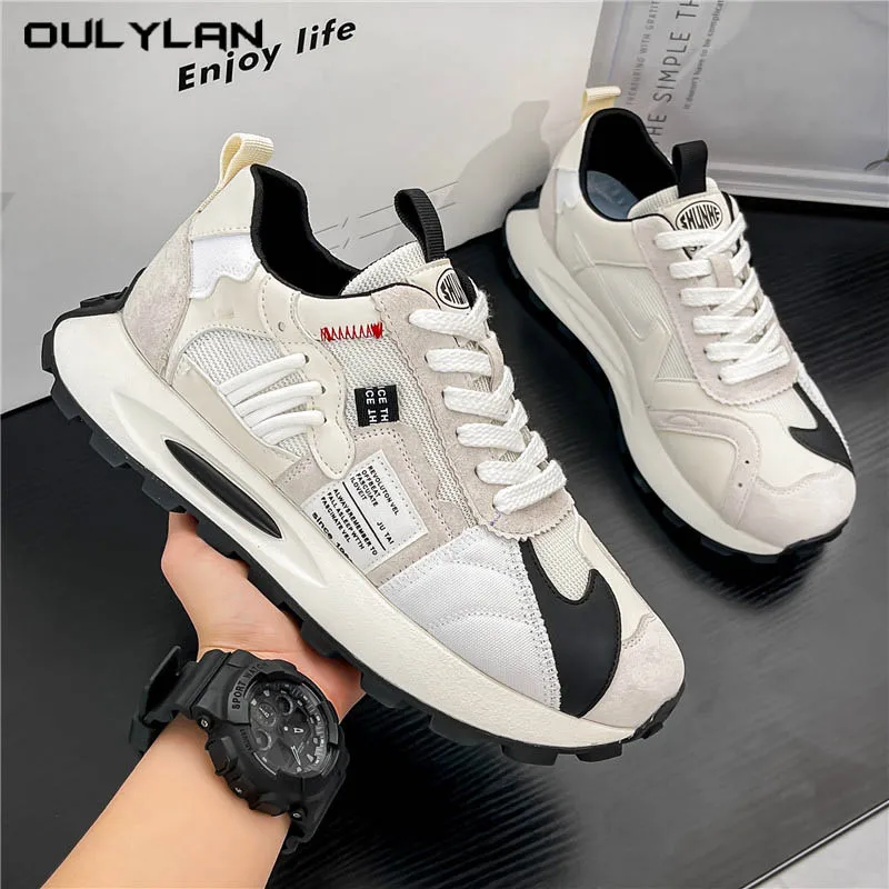 2025 Scarpe da passeggio da corsa da uomo Scarpe sportive leggere con suola spessa Scarpe da ginnastica casual stringate basse alla moda