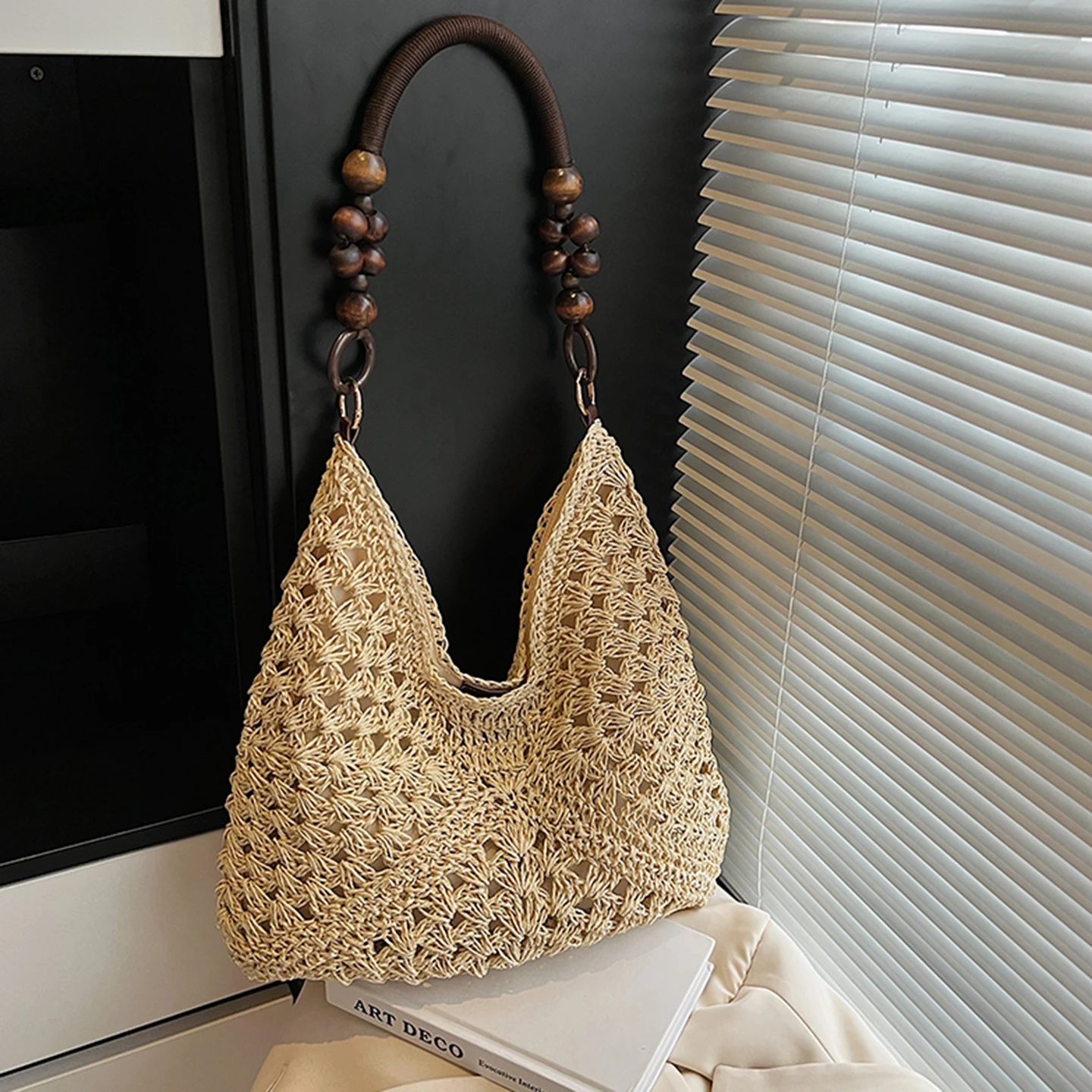 

2025 New Faion St Woven oulder Bag Hollow out Beach Vaion Tote Basket Bag for Young Women Summer Season Handbag