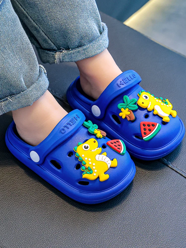

Boys and girls can wear cute and innocent dinosaurs, and slippers can be worn indoors and outdoors